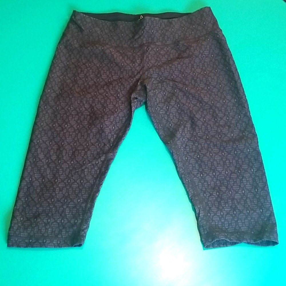Prana active capris Womens Medium